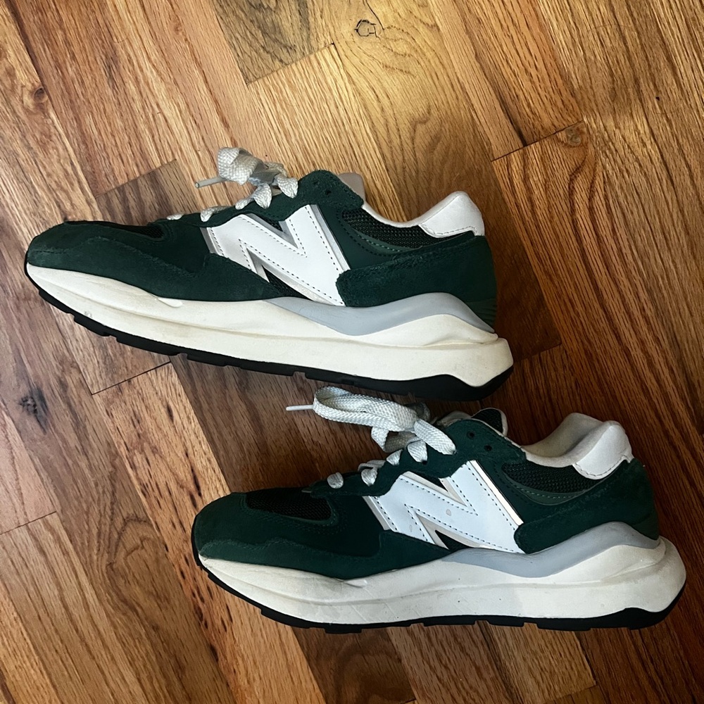 New Balance 5740 size 7.5